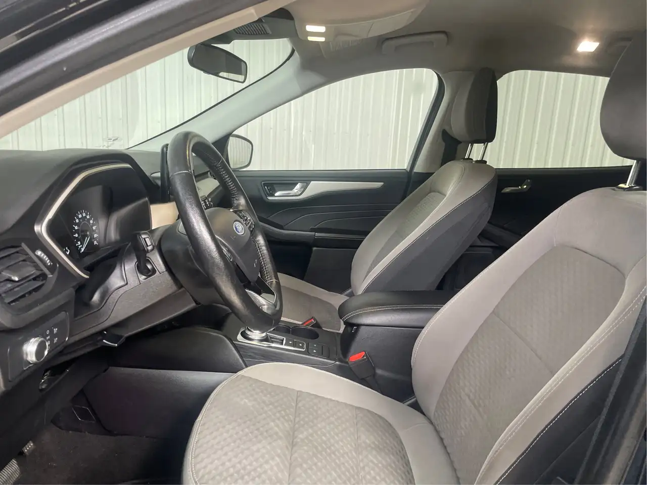 Ford Escape снимка Ford Escape