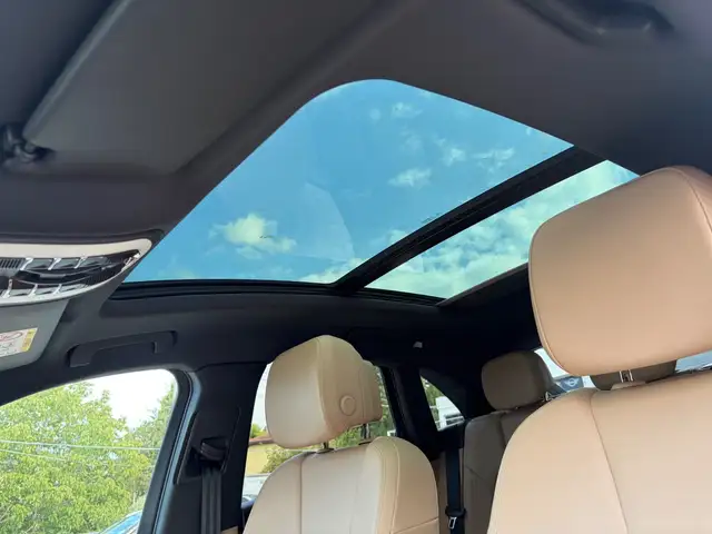 Porsche Macan view 6