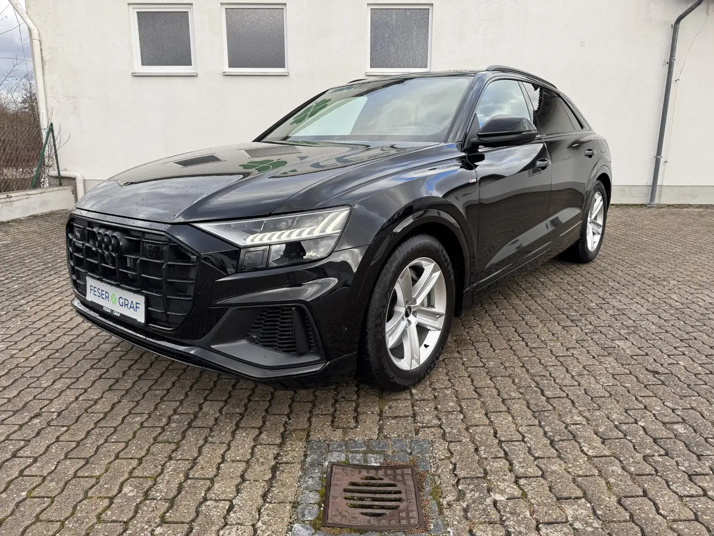 Audi Q8 S line 55 TFSIe qu. 360° ACC B&O HD-MATR LEDER Schwarz - 2