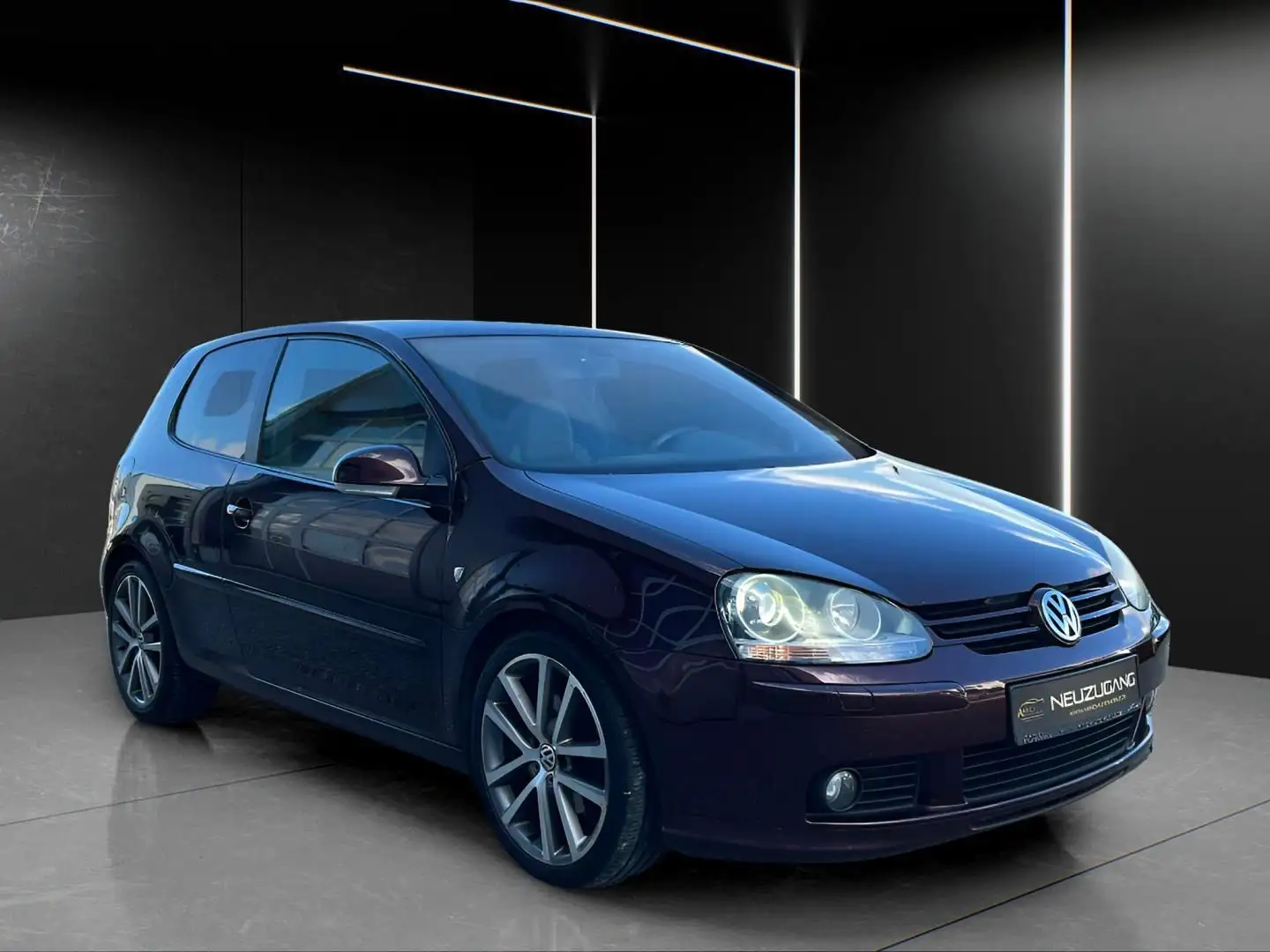 Volkswagen Golf V 1.9 TDI DSG Individual *Sondermodell* Braun - 1