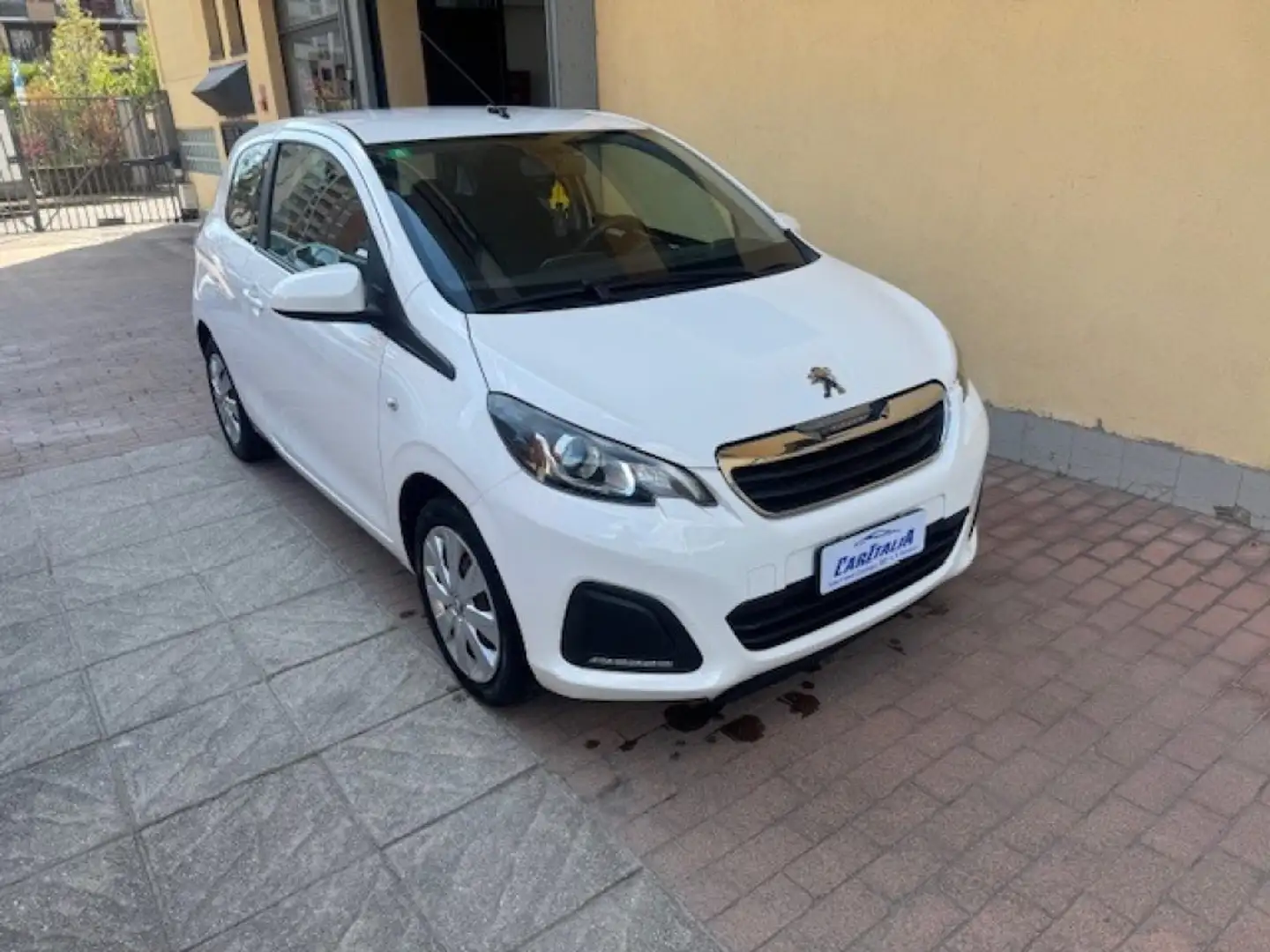 Peugeot 108 PureTech 82 3 porte Allure TOP! Bianco - 1