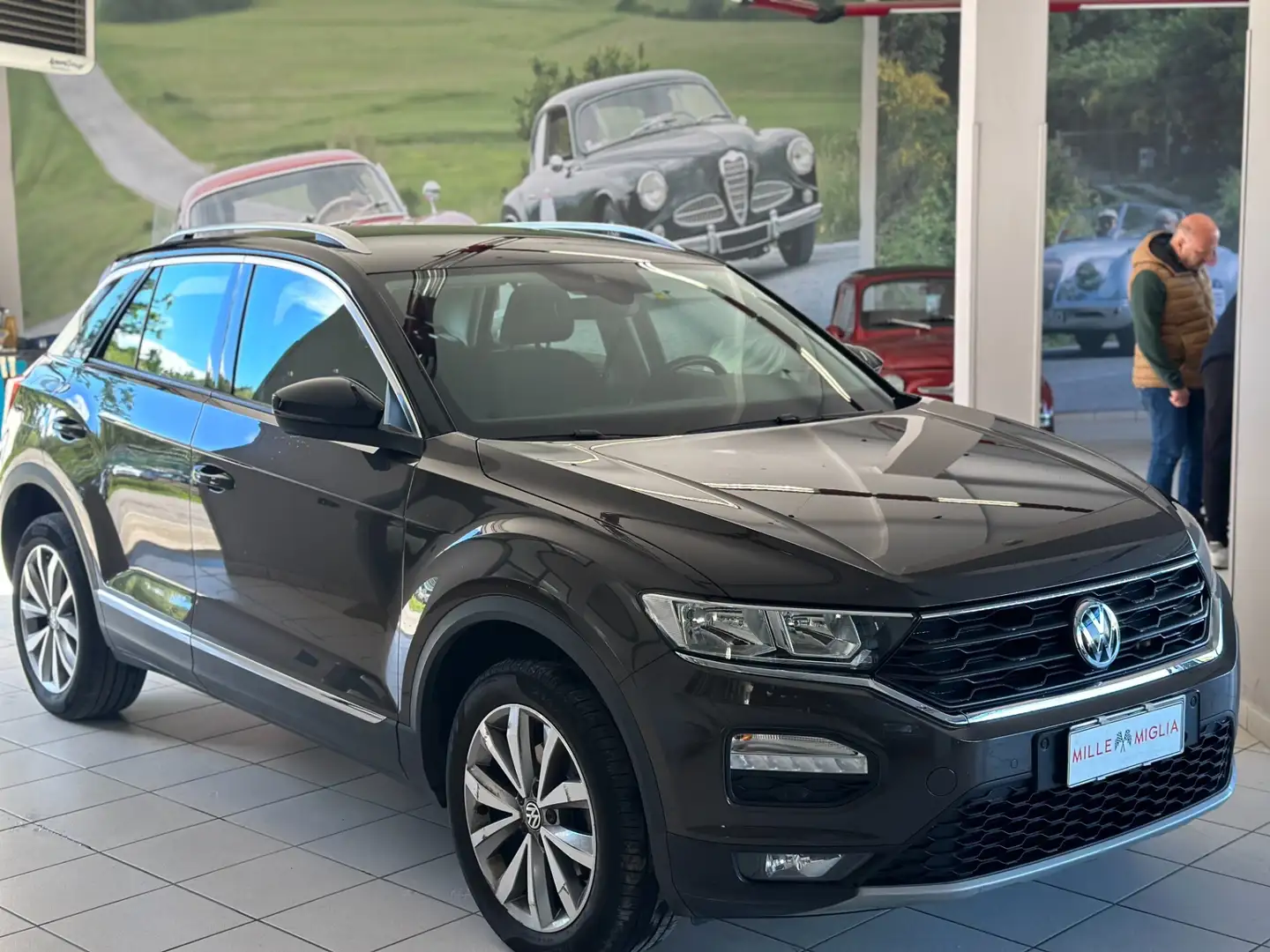 Volkswagen T-Roc 1.6 TDI SCR Style BlueMotion Technology Maro - 1