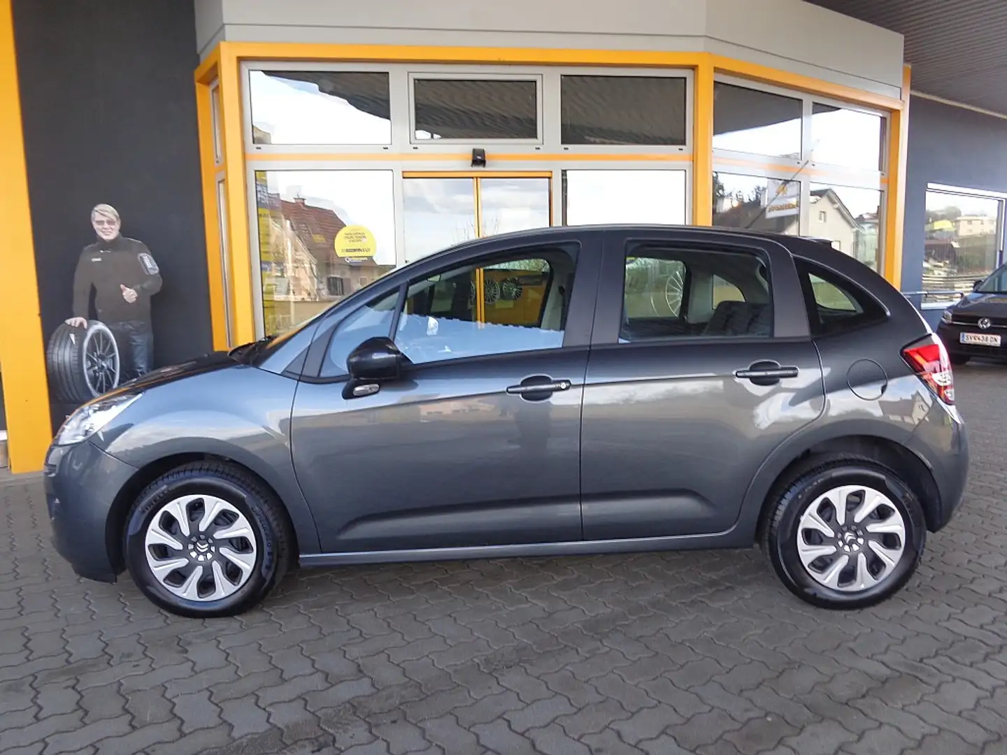 Citroen C3 PureTech 82 Flash+ Grijs - 2