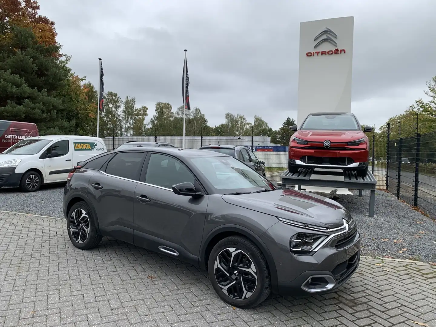 Citroen C4 1.2 Turbo Automaat Shine Gris - 2
