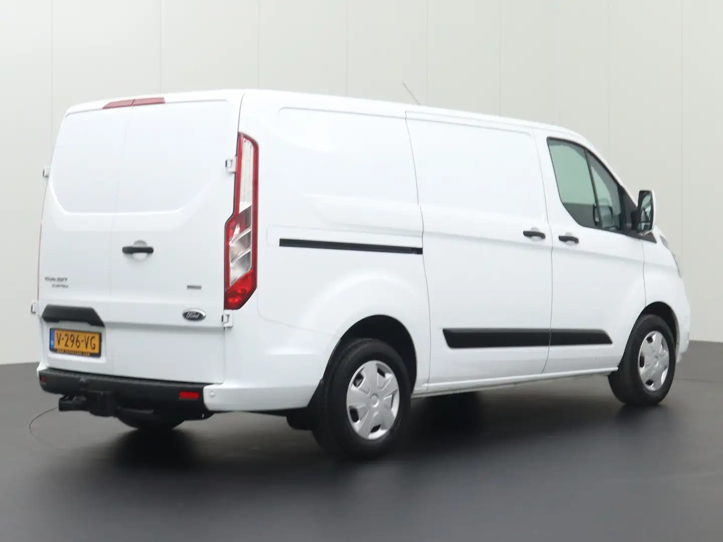 Ford Transit Custom 2.0TDCI 130PK | Airco | Cruise | Trekhaak | 3-Pers Wit - 2