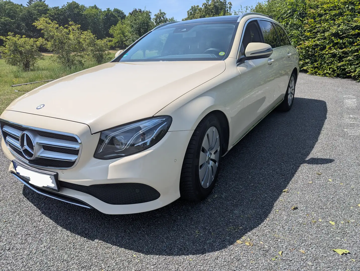 Mercedes-Benz E 220 E 220 d T 9G-TRONIC Gelb - 2
