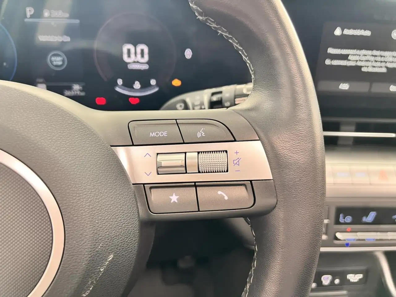Hyundai KONA снимка Hyundai KONA