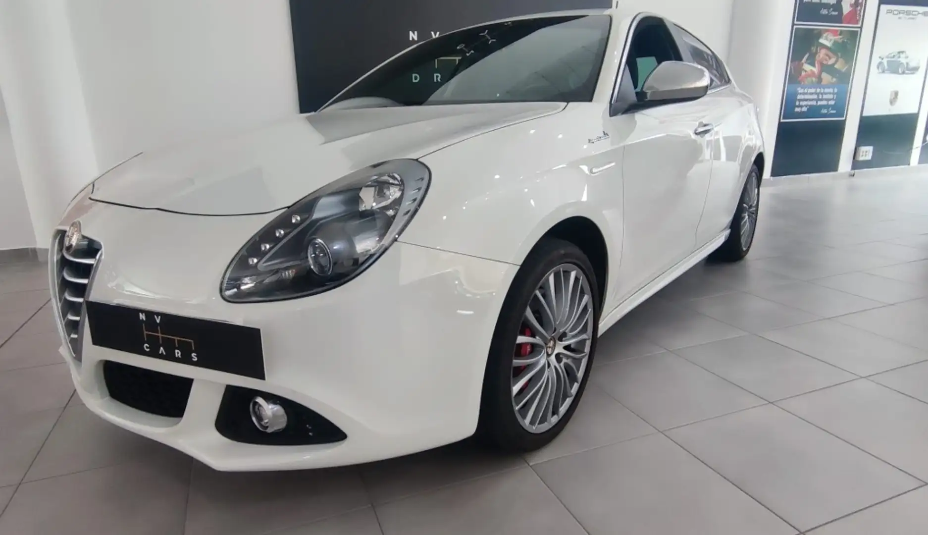 Alfa Romeo Giulietta 2.0JTDm Distinctive 150 Blanc - 2