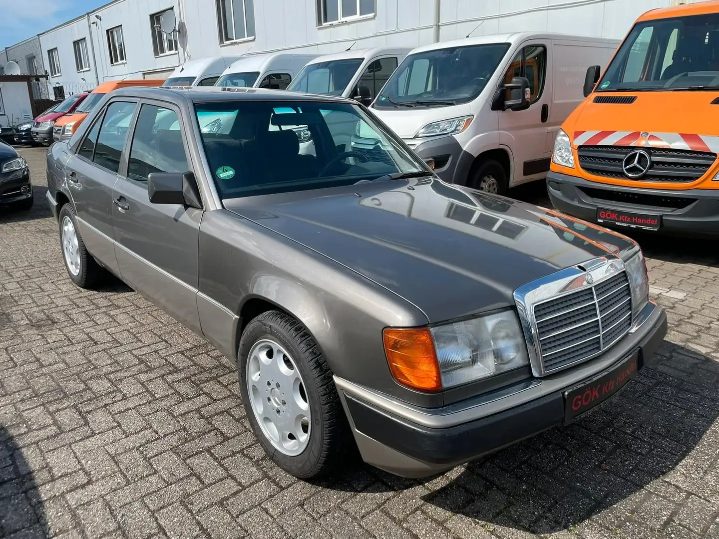 Mercedes-Benz 200 Benziner H Kenzeichen Brun - 2