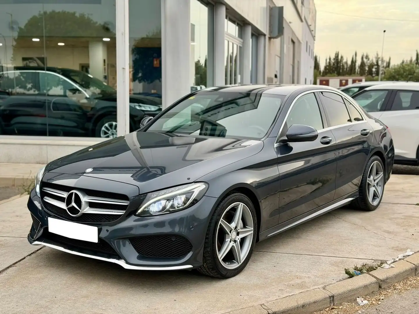 Mercedes-Benz C 220 d AMG Line Gris - 1
