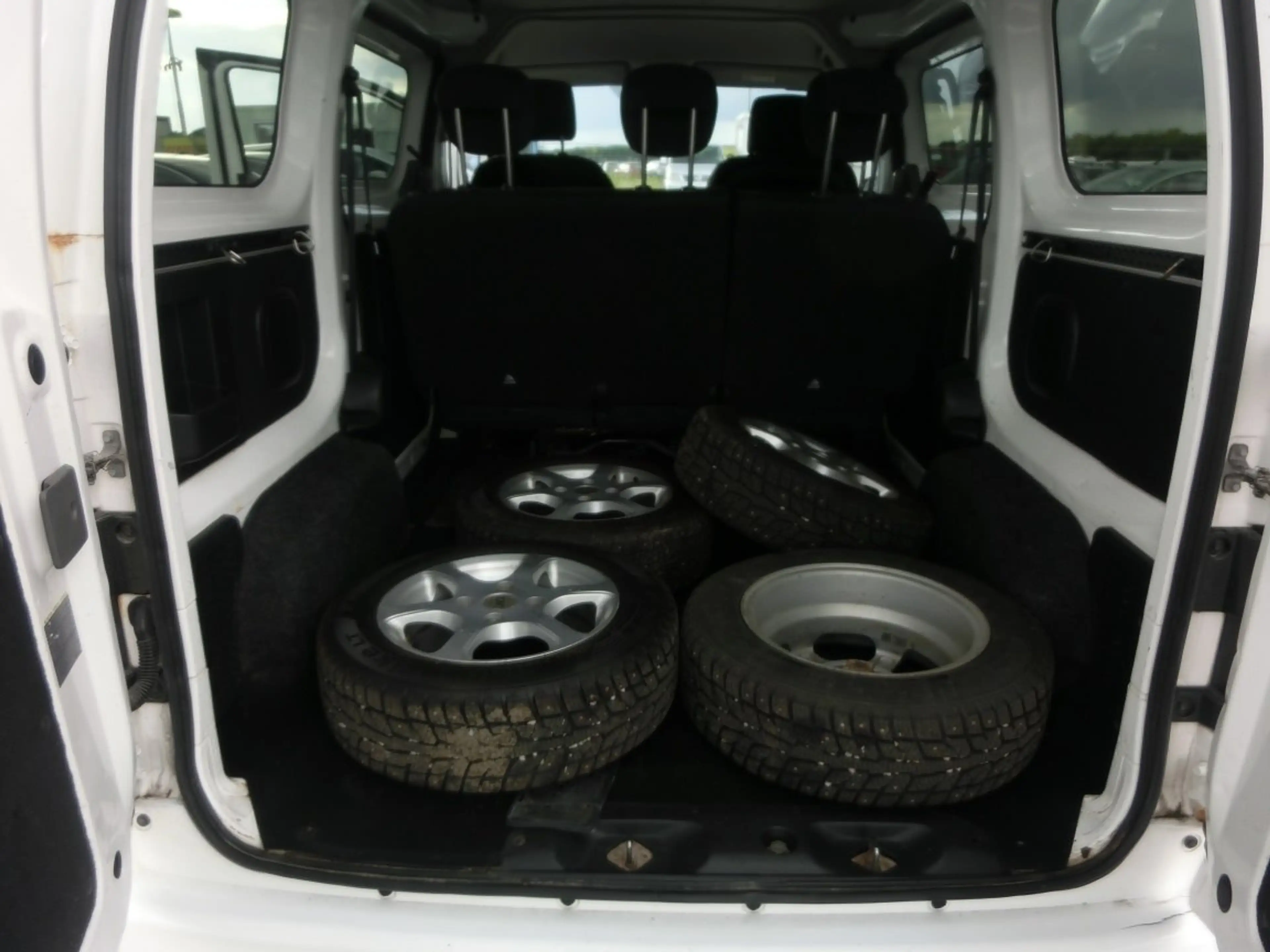 Nissan Evalia 5 Sitze — photo 9