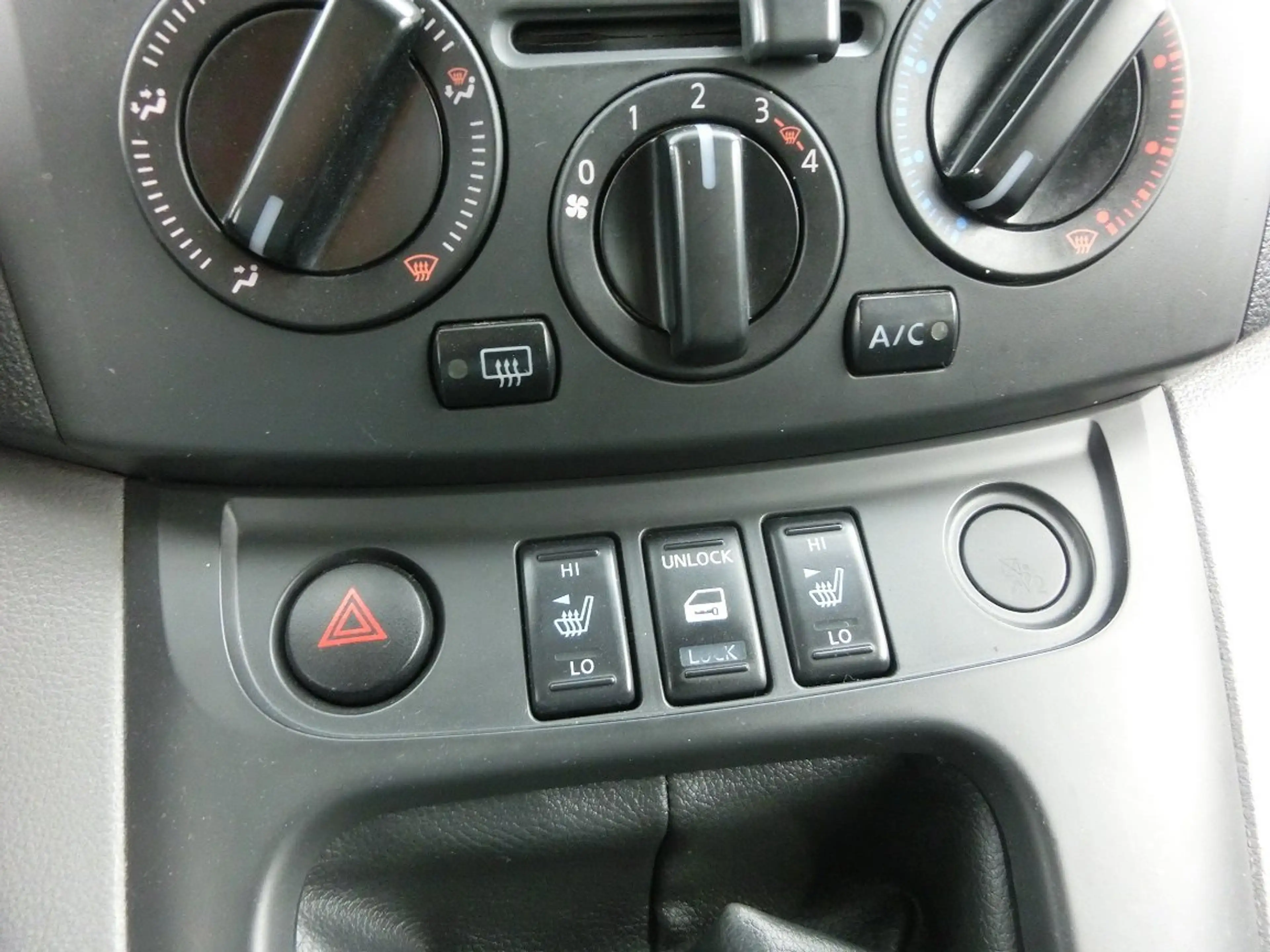 Nissan Evalia 5 Sitze — photo 15