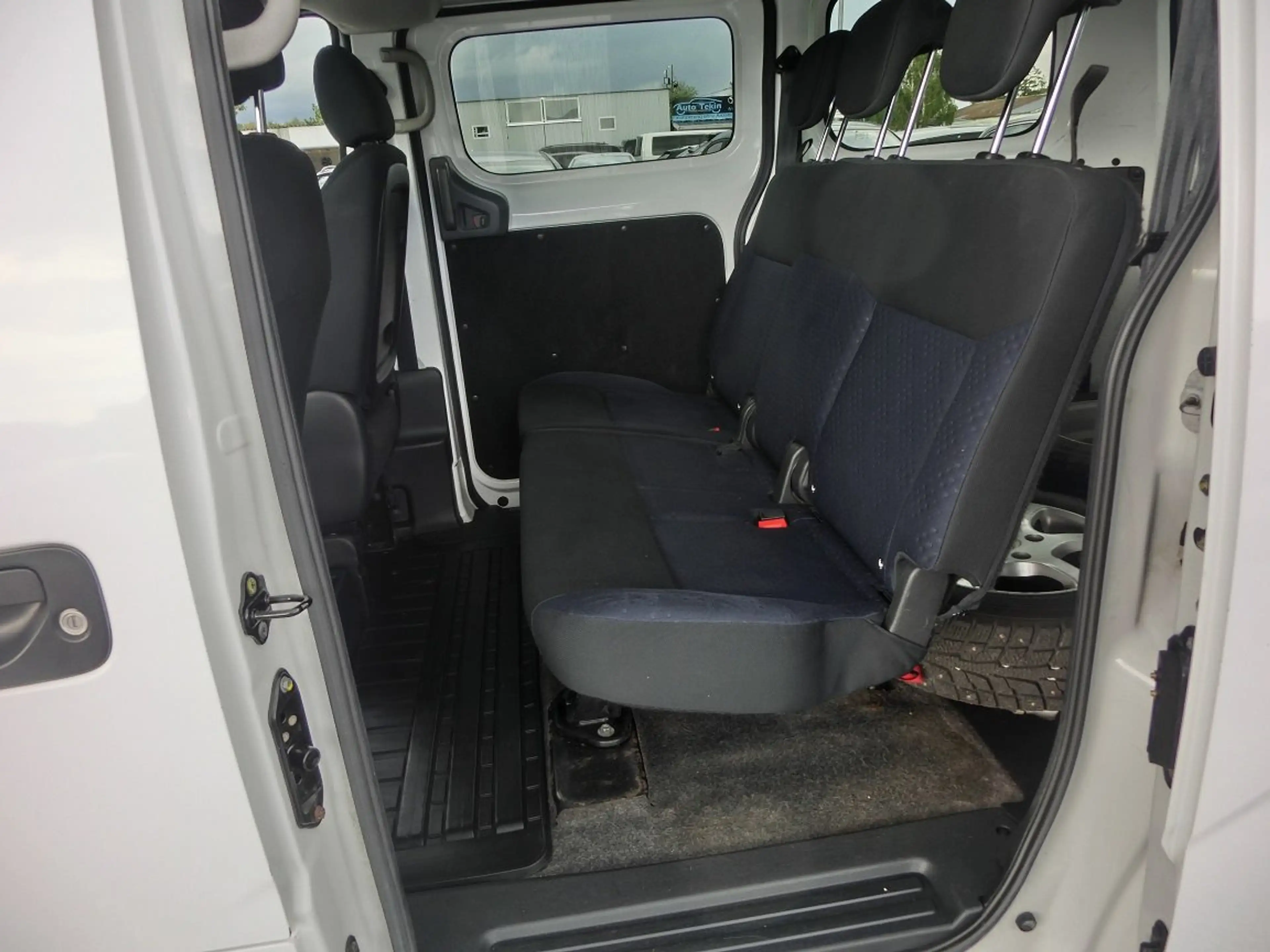 Nissan Evalia 5 Sitze — photo 13