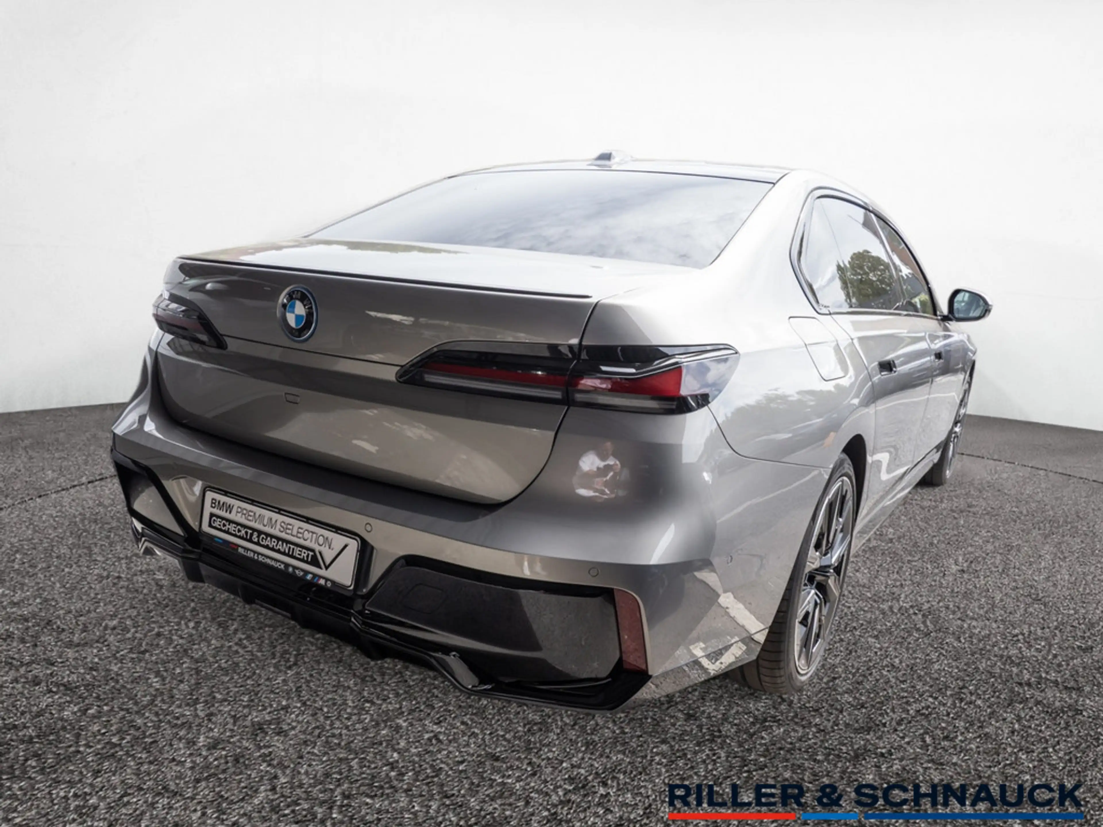 BMW i7 xDrive 60 M-Sport PRO B&W+PANO+MASSAGE+IND — photo 3
