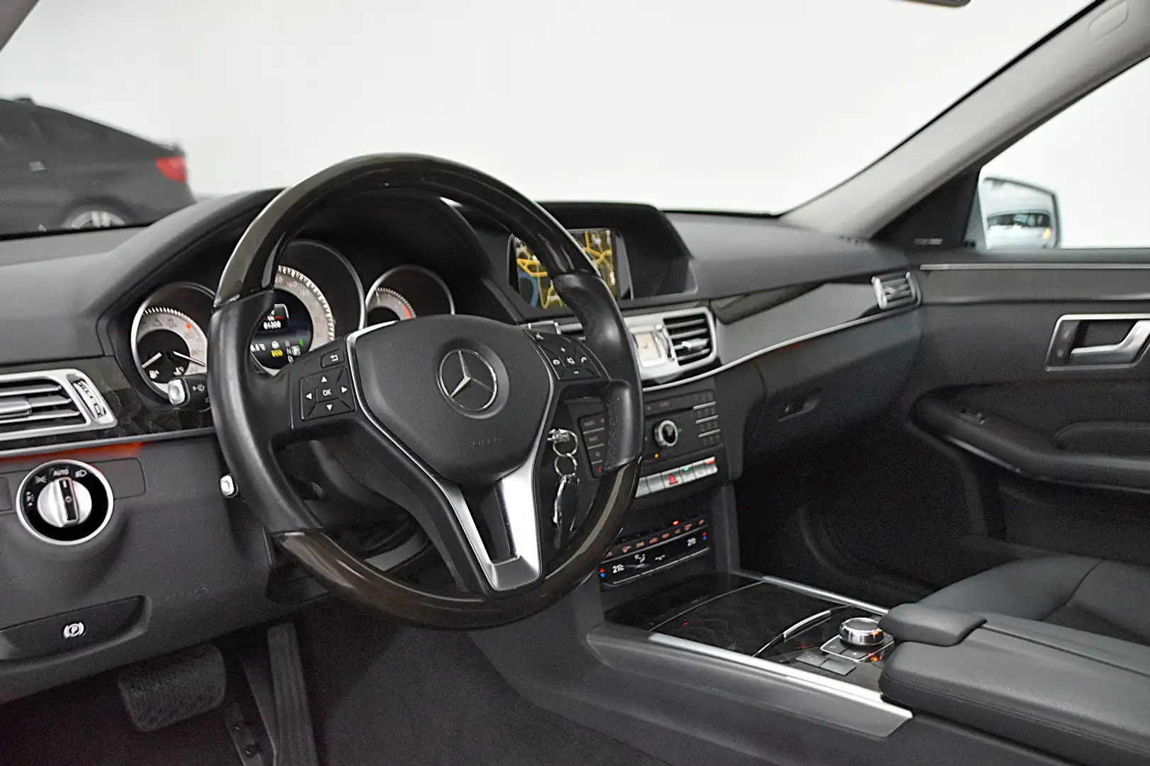 Mercedes-Benz E 350 V6 BLUETEC 9G-TRONIC AVANTGARDE*AUS 1HAND* Plateado - 2