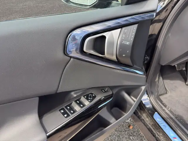 BMW X3 view 9