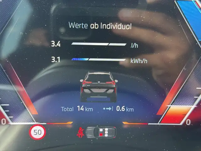 BMW X3 view 10