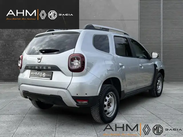Dacia Duster view 2