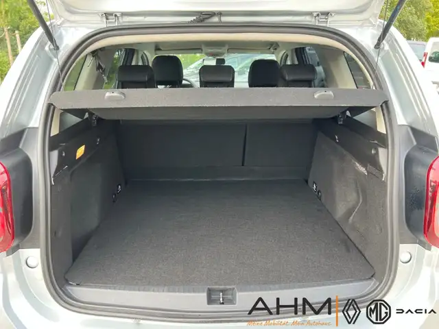 Dacia Duster view 9