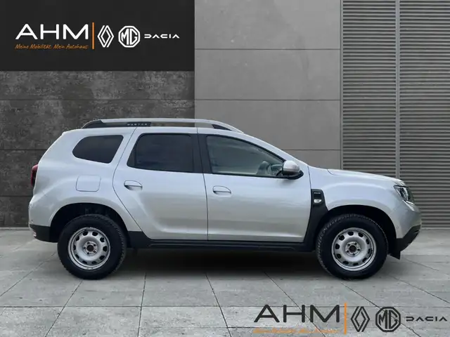 Dacia Duster view 6
