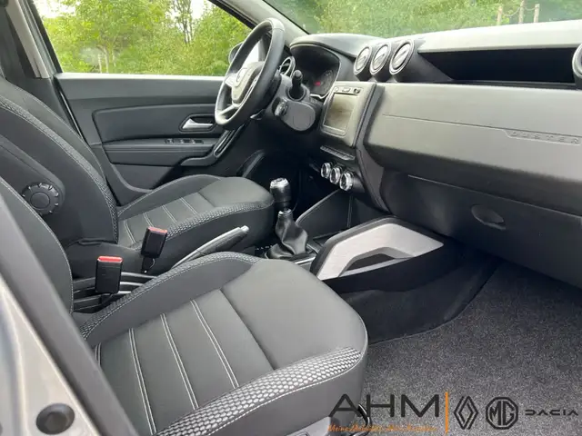 Dacia Duster view 14