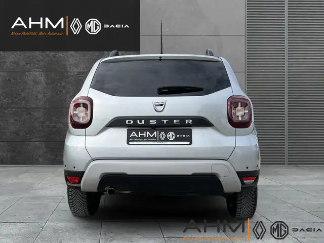 Dacia Duster view 4
