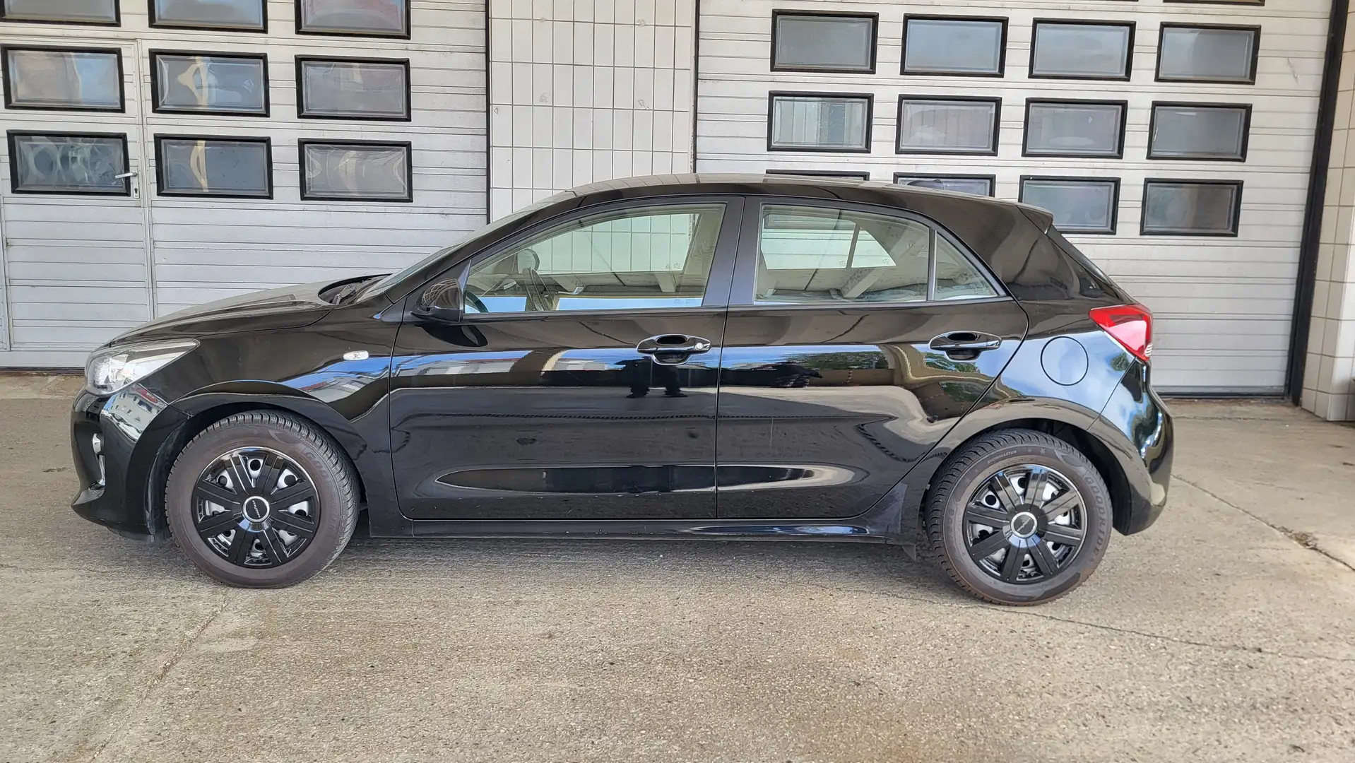Kia Rio 1,25 MPI Silber ISG Schwarz - 2