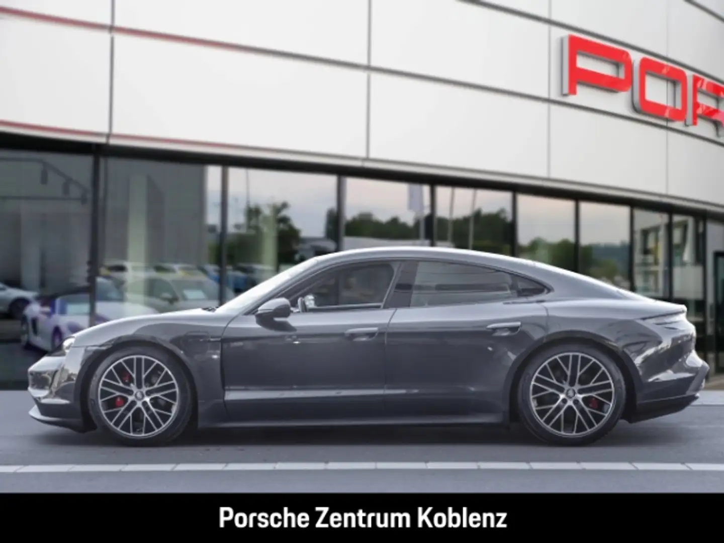 Porsche Taycan 4S Šedá - 2