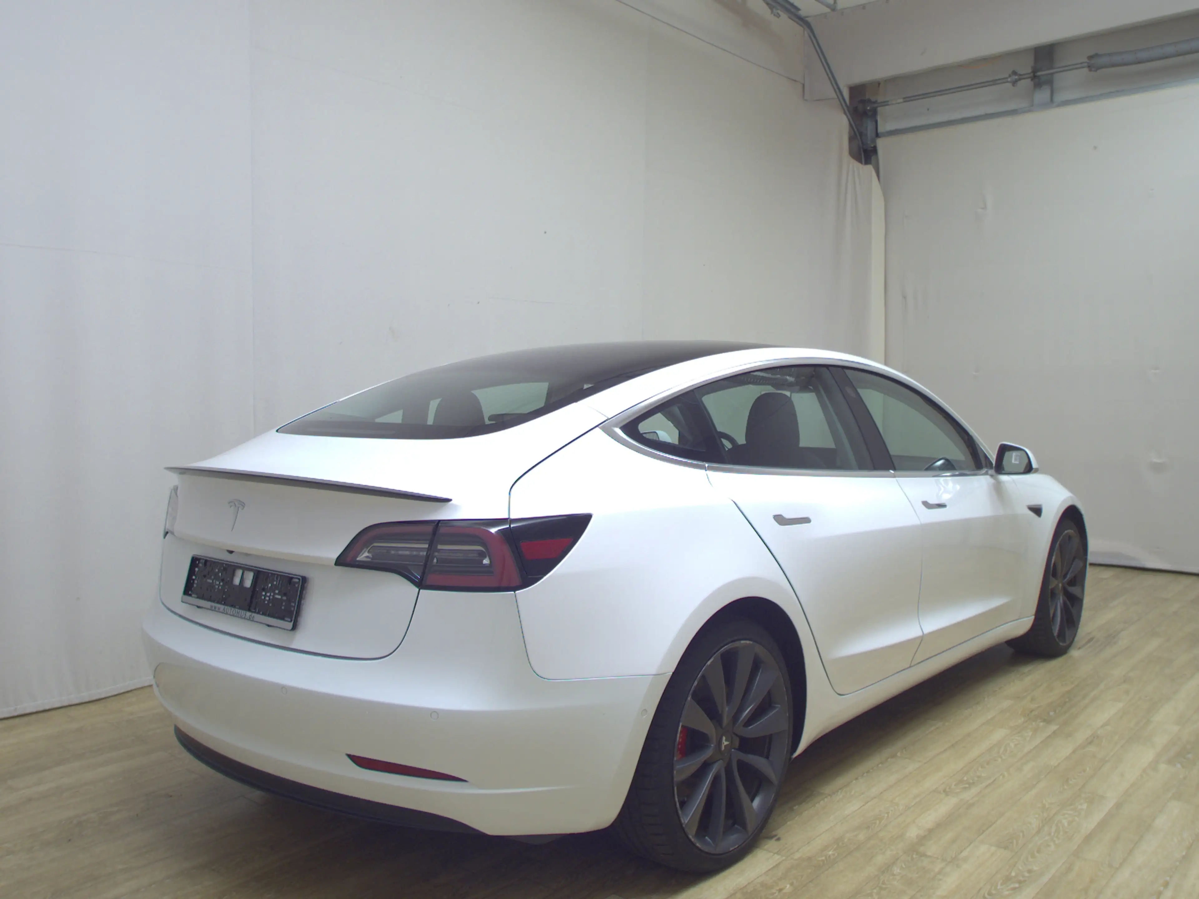 Tesla Model 3 Performance AWD Leder Navi LED Pano RFK — photo 4
