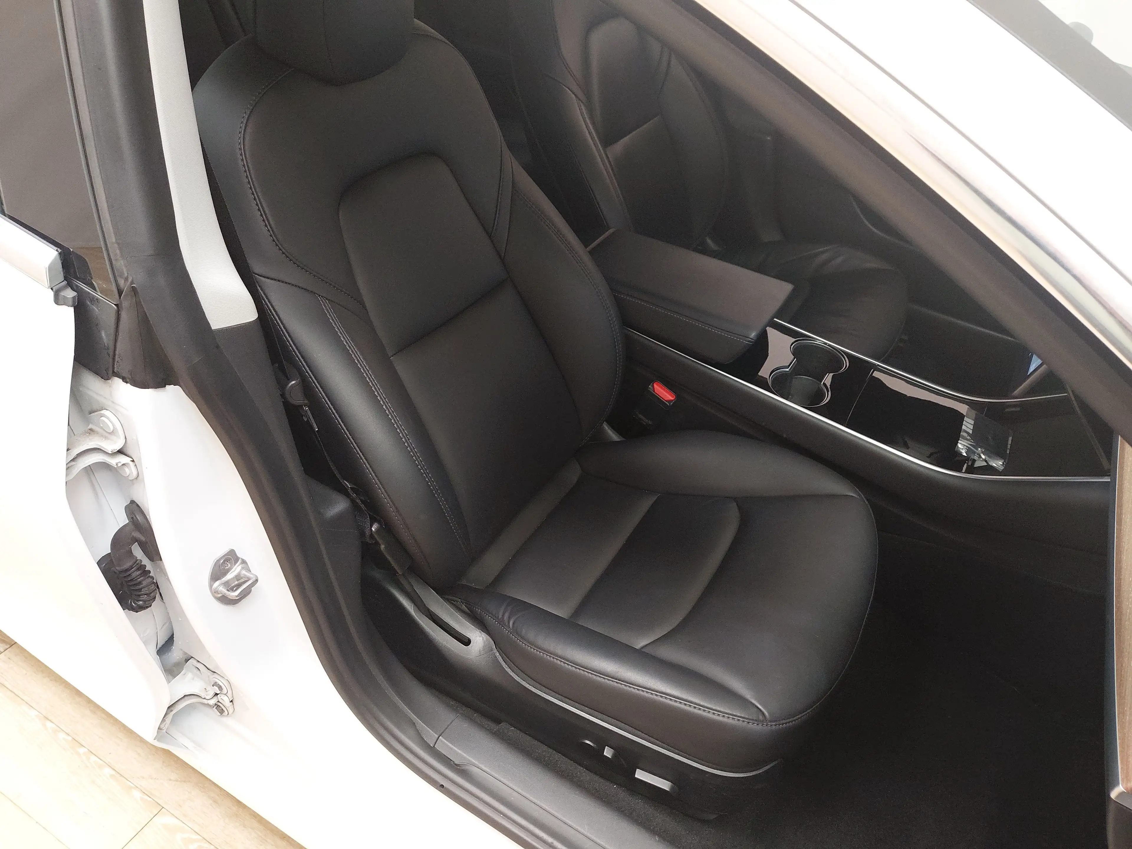Tesla Model 3 Performance AWD Leder Navi LED Pano RFK — photo 10