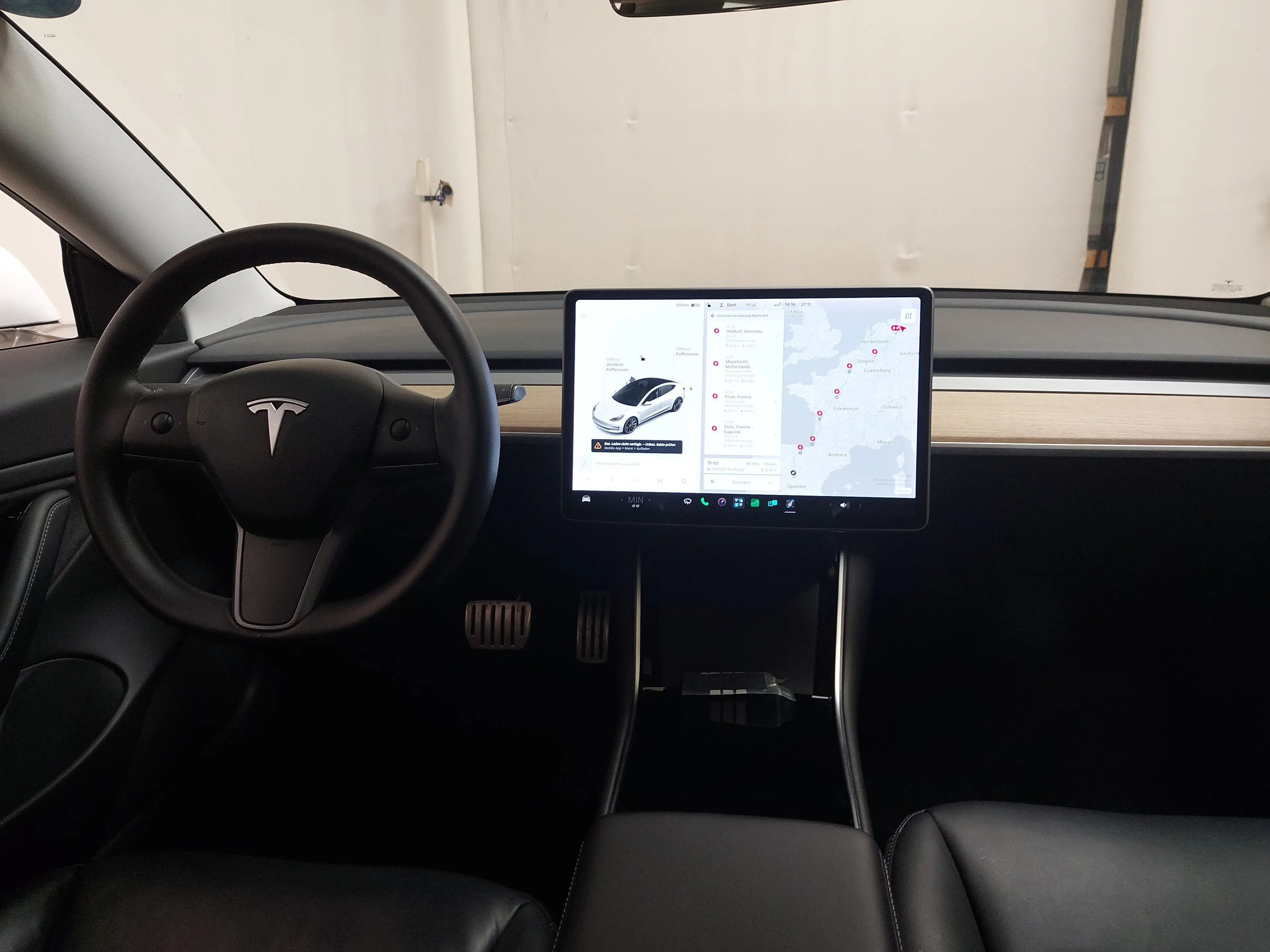 Tesla Model 3 Performance AWD Leder Navi LED Pano RFK — photo 17
