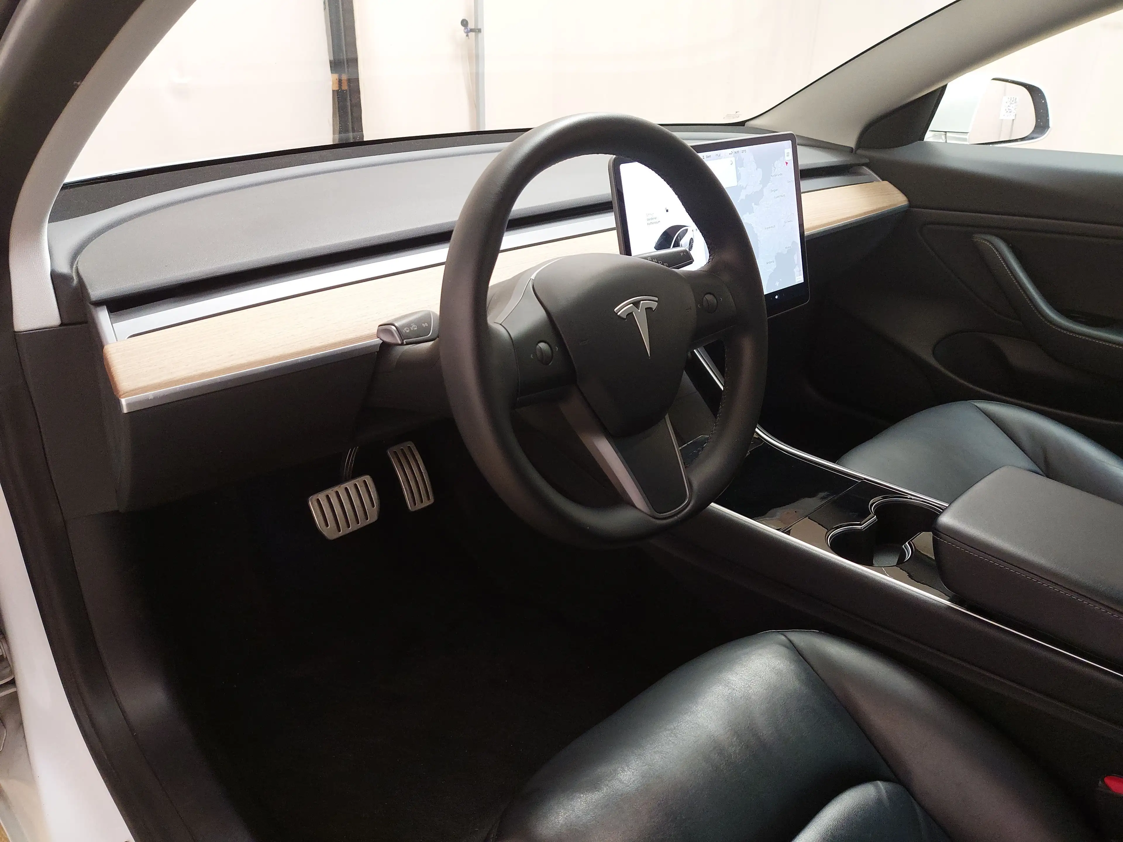 Tesla Model 3 Performance AWD Leder Navi LED Pano RFK — photo 6