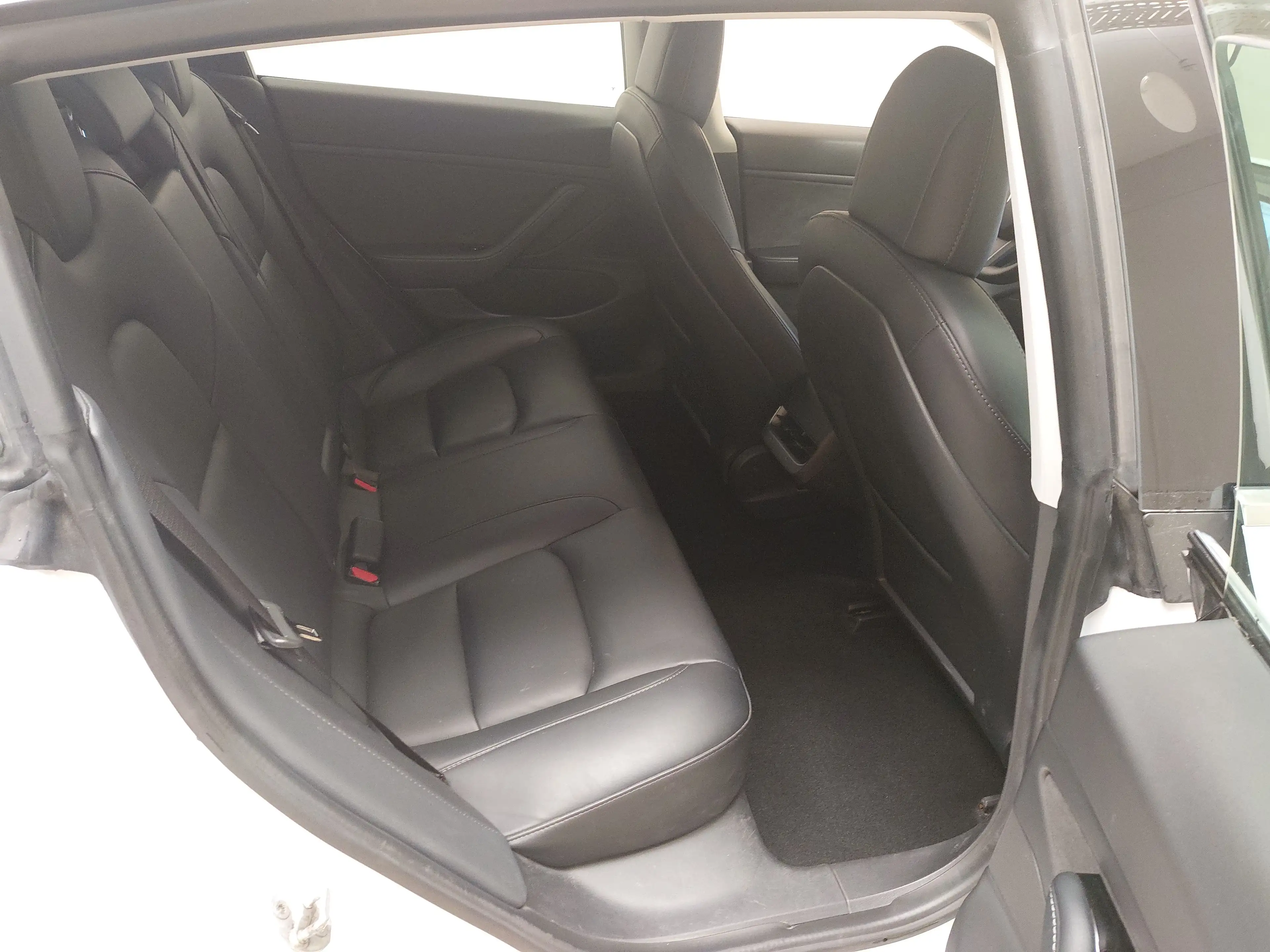 Tesla Model 3 Performance AWD Leder Navi LED Pano RFK — photo 12