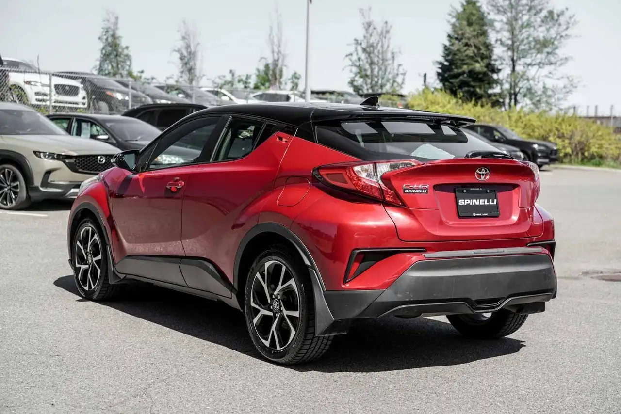 Toyota C-HR снимка Toyota C-HR