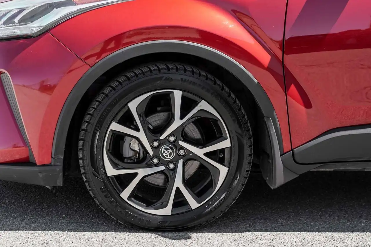 Toyota C-HR снимка Toyota C-HR