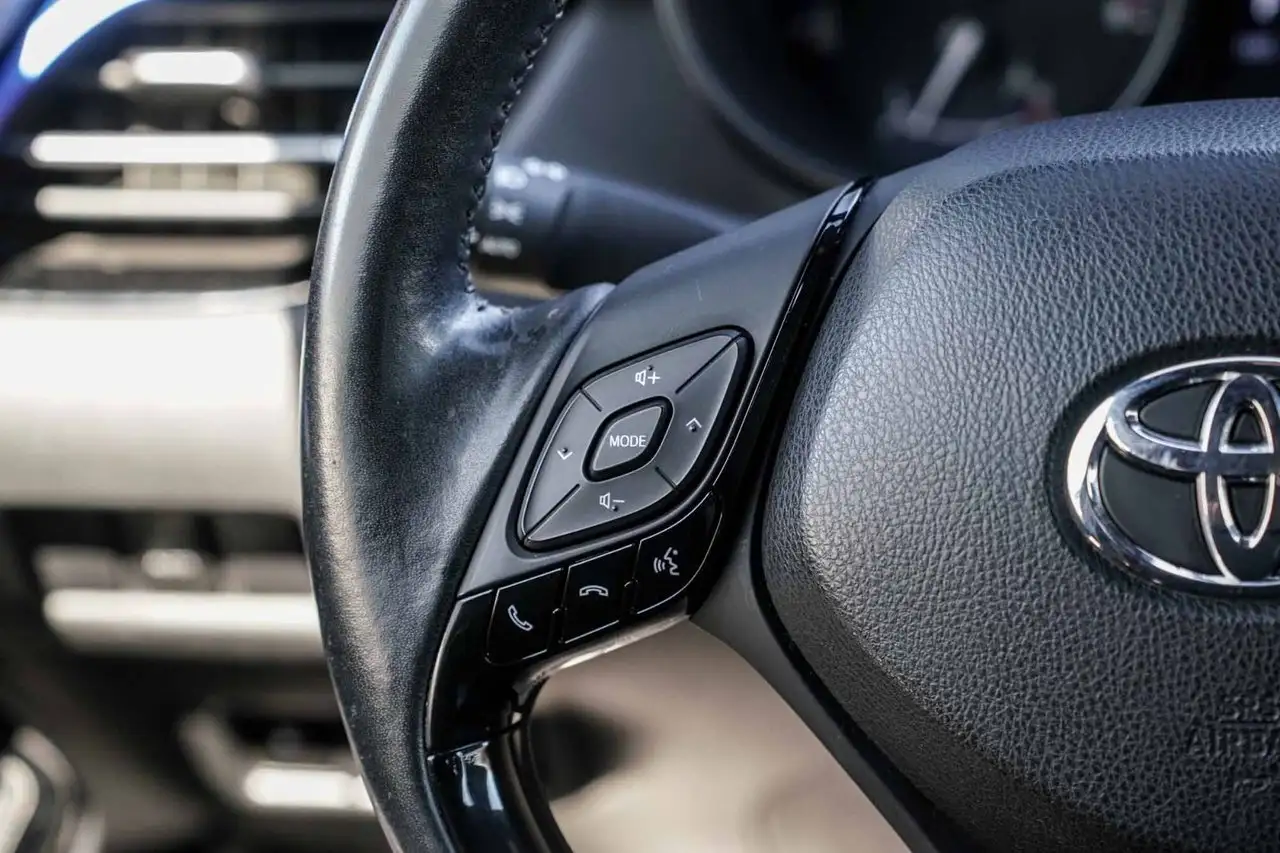Toyota C-HR снимка Toyota C-HR