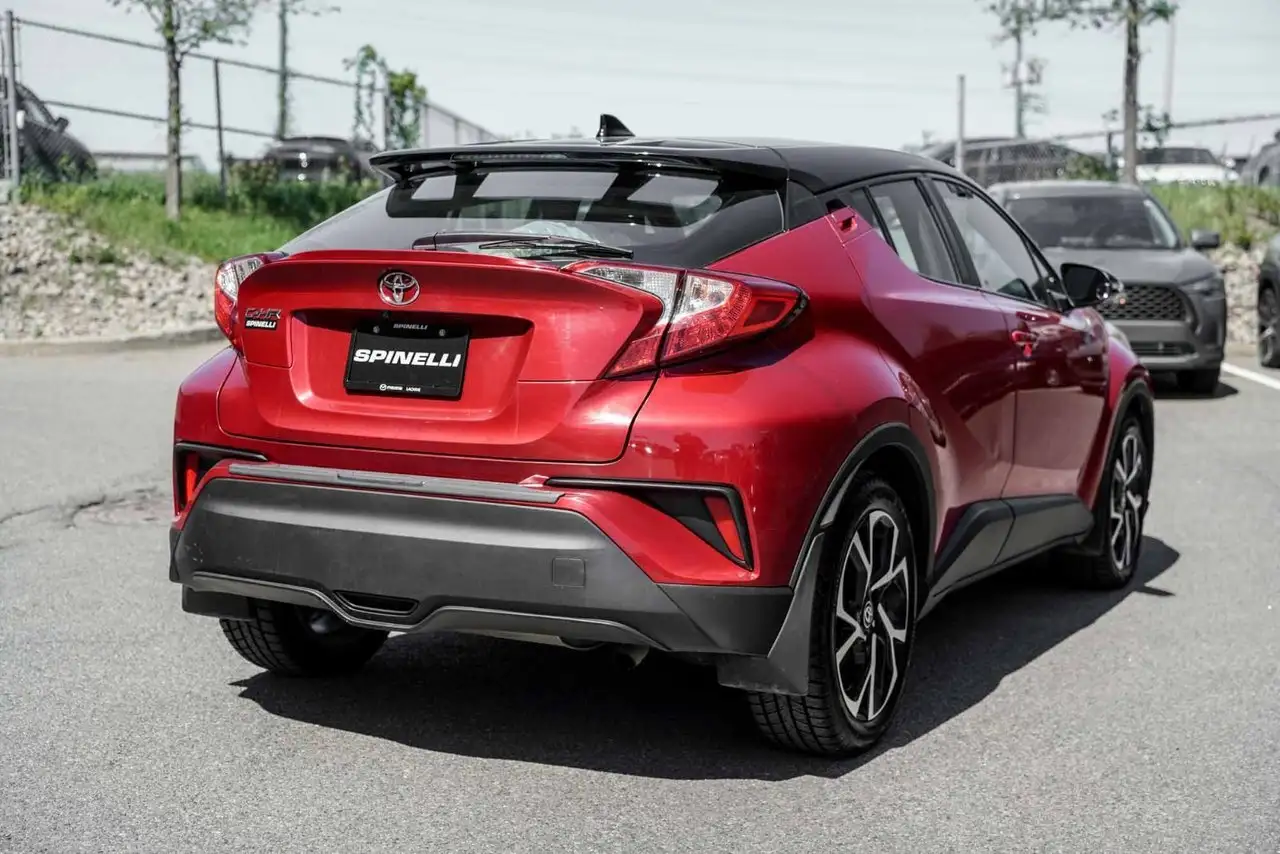 Toyota C-HR снимка Toyota C-HR
