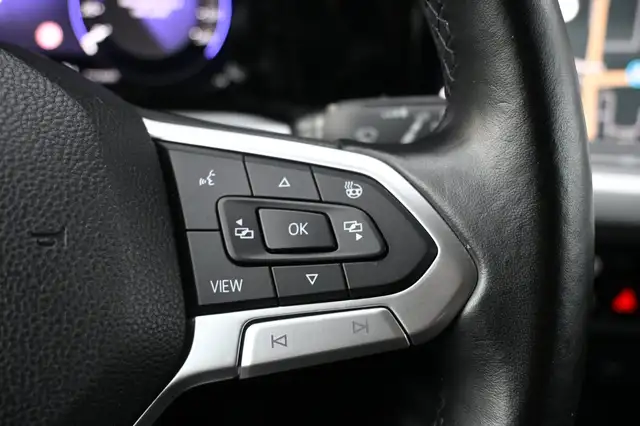 Volkswagen Golf view 18
