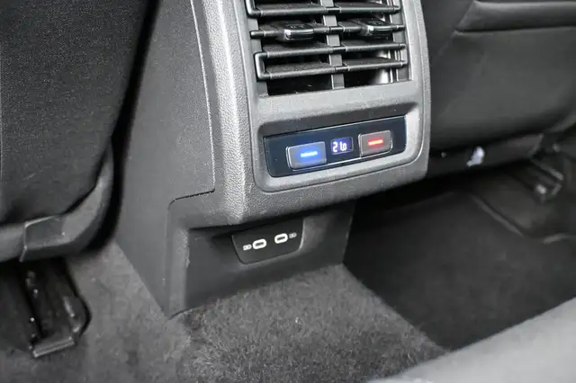 Volkswagen Golf view 28