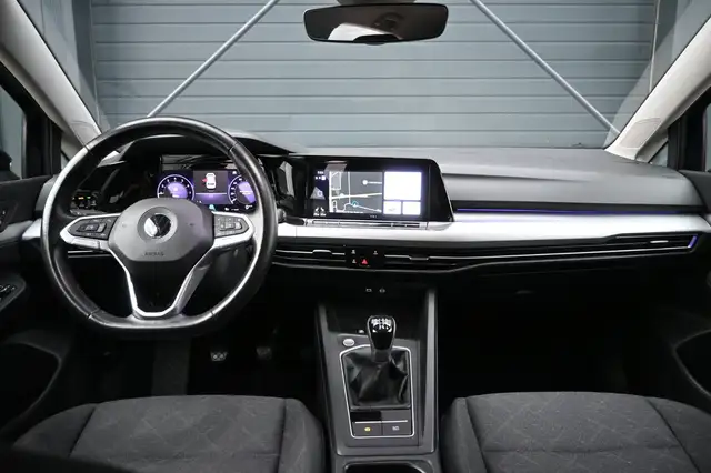 Volkswagen Golf view 3