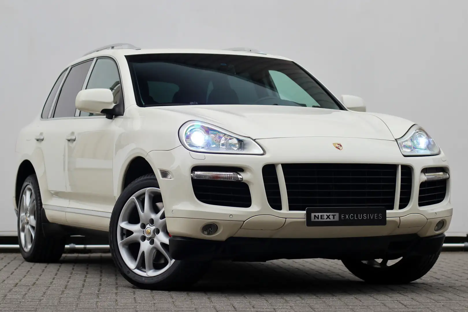 Porsche Cayenne 4.8 Turbo | Memory | 20 inch | Camera | Luchtverin Blanco - 1
