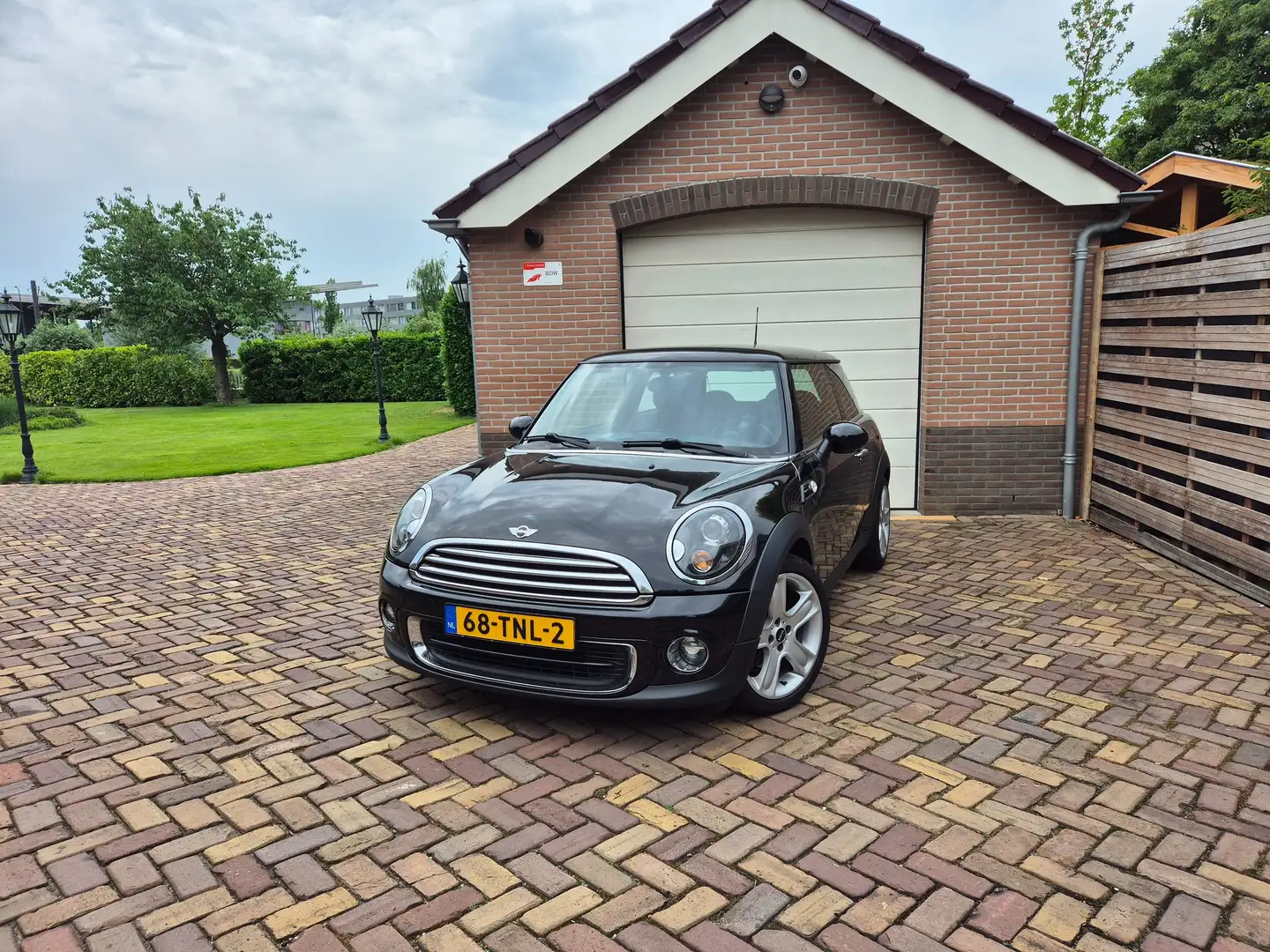 MINI One 1.6 One Red Hot Nero - 1