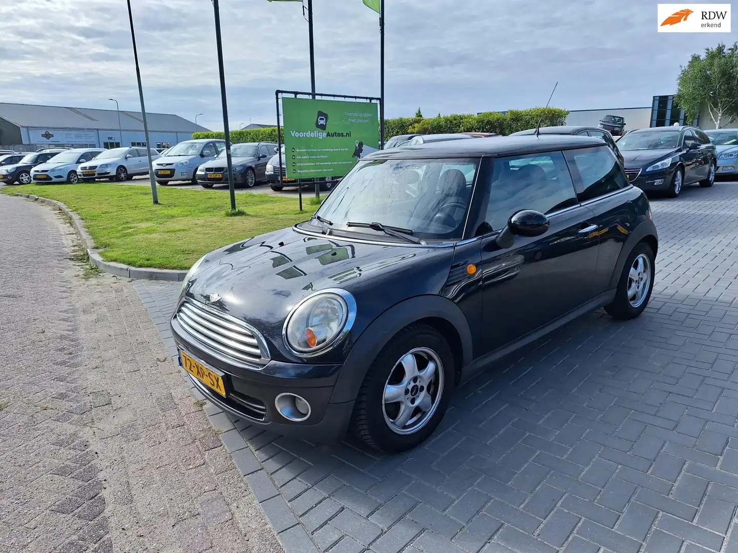 MINI One Mini 1.4 Pepper / Goede auto / APK april 2026 Noir - 1