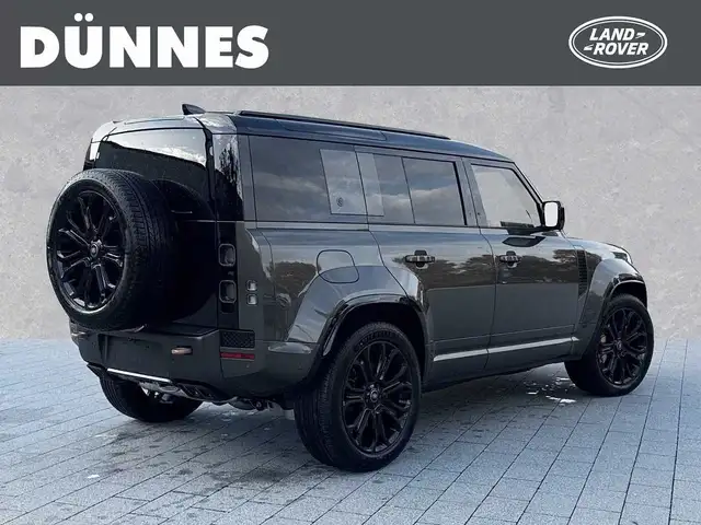 Land Rover Defender 110 view 2