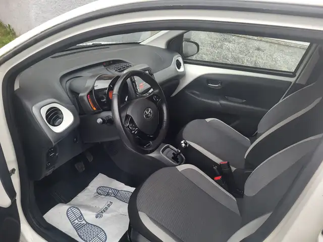 Toyota Aygo 1.0 AUTOMATIQUE 5 PORTES 1 MAIN