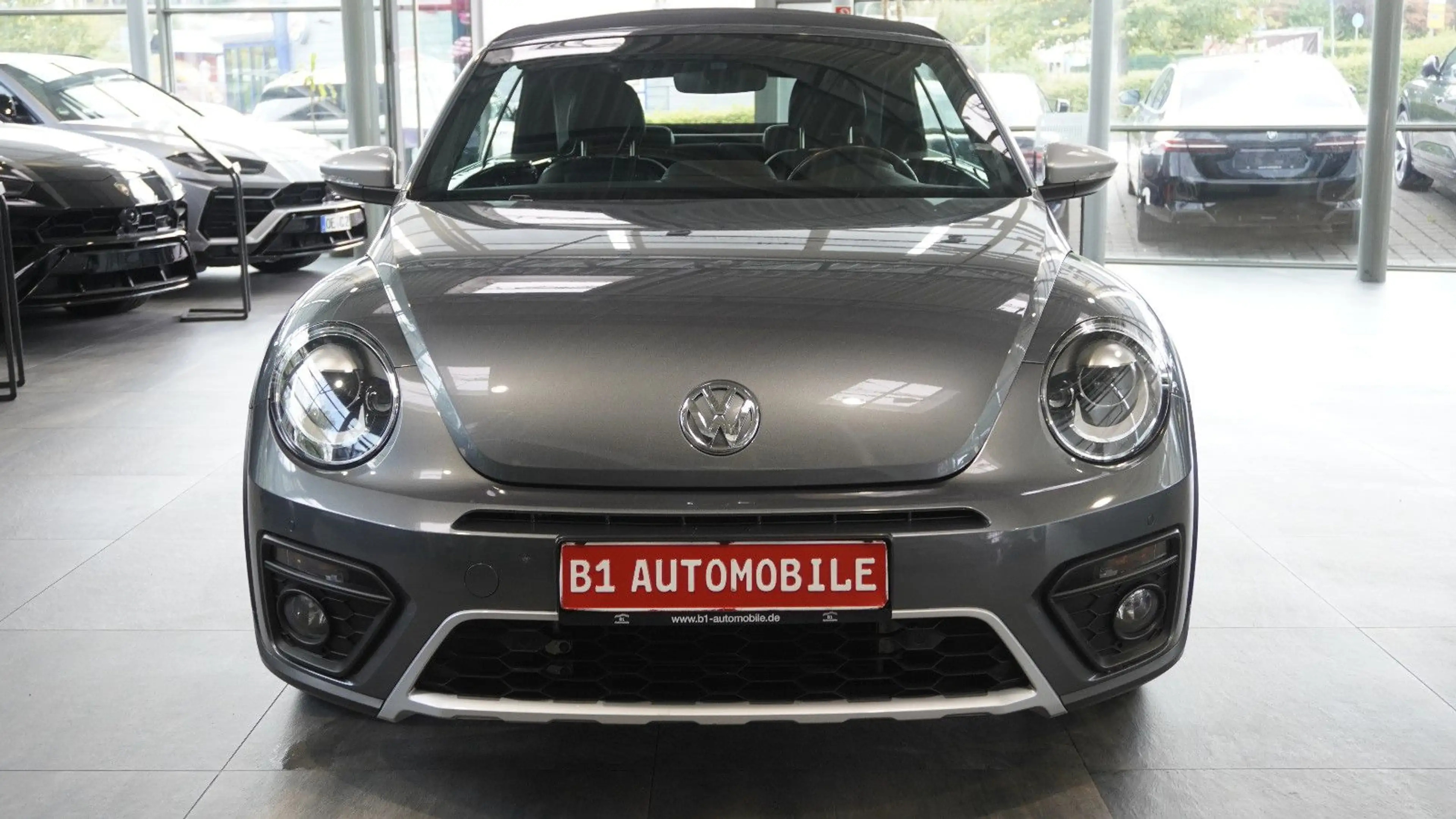 Volkswagen Beetle Cabriolet Dune*Bi-Xenon*Leder*Kam*Rarität — photo 3