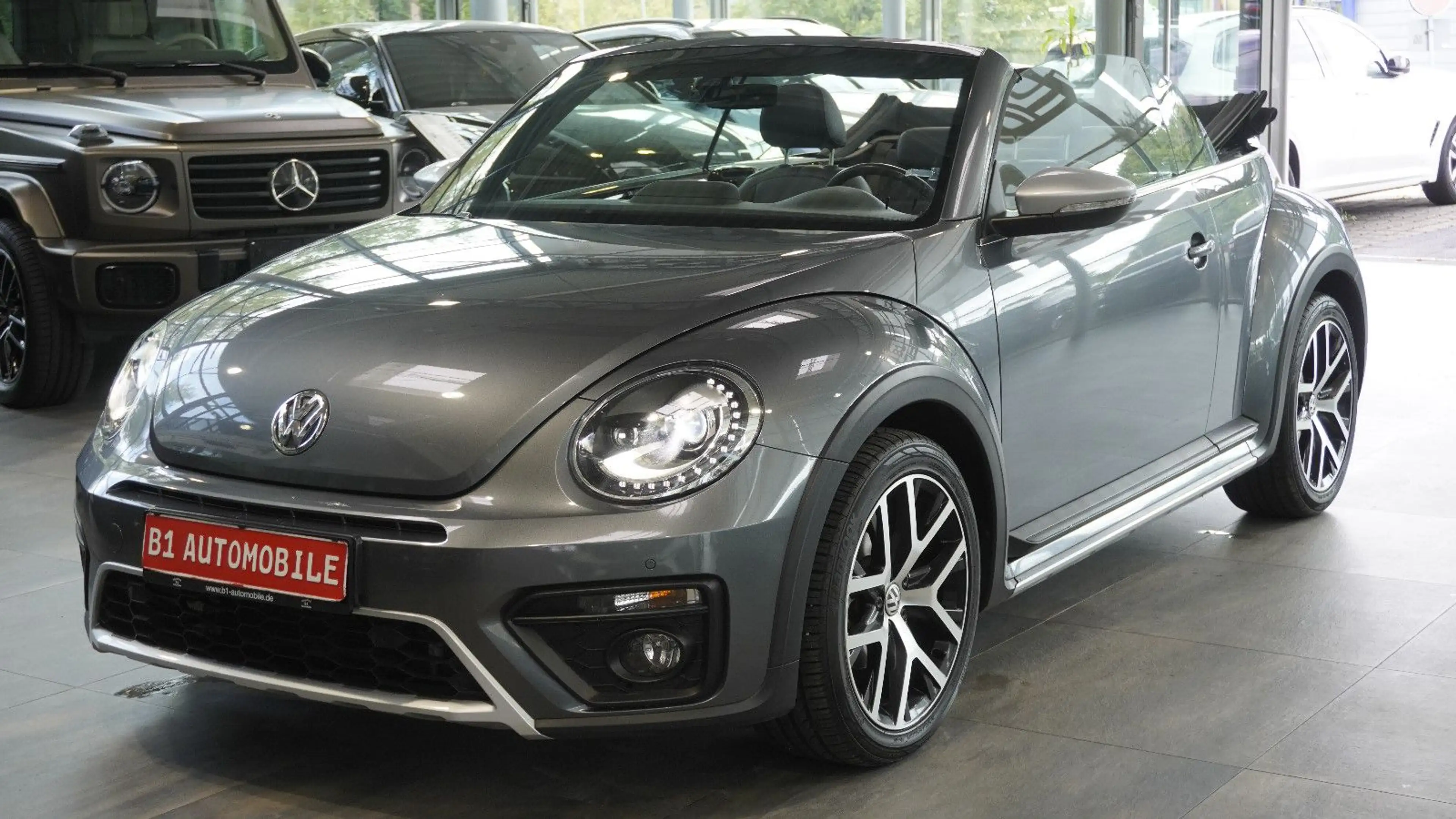 Volkswagen Beetle Cabriolet Dune*Bi-Xenon*Leder*Kam*Rarität