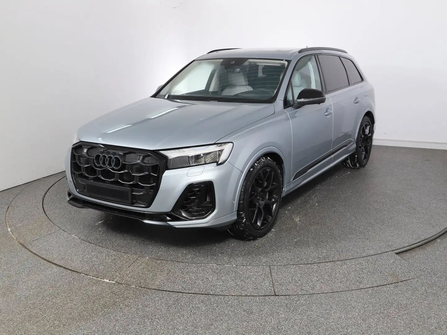 Audi Q7 55 TFSI e quattro S line 290 kW Silber - 1