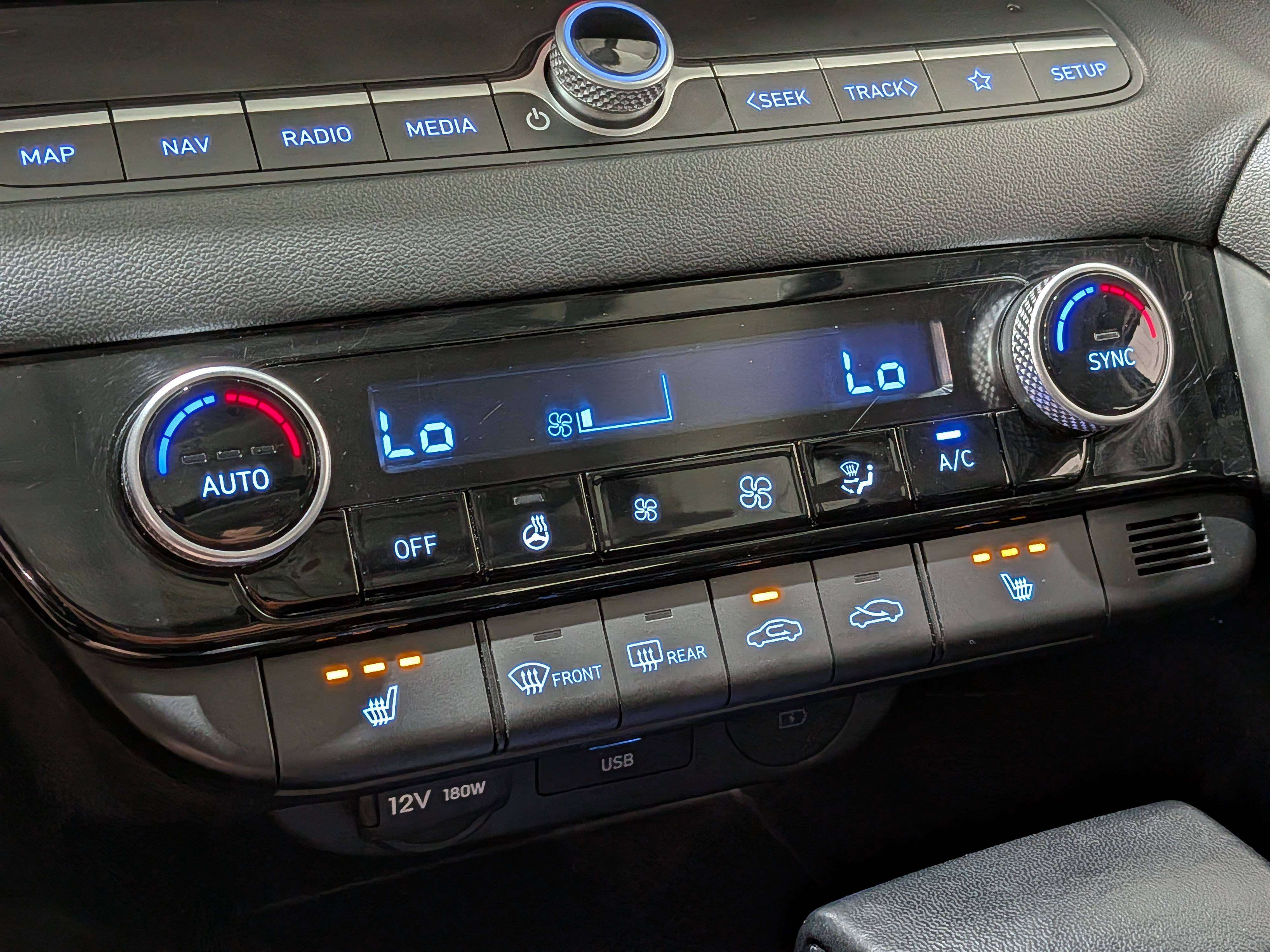 Hyundai Elantra 2025