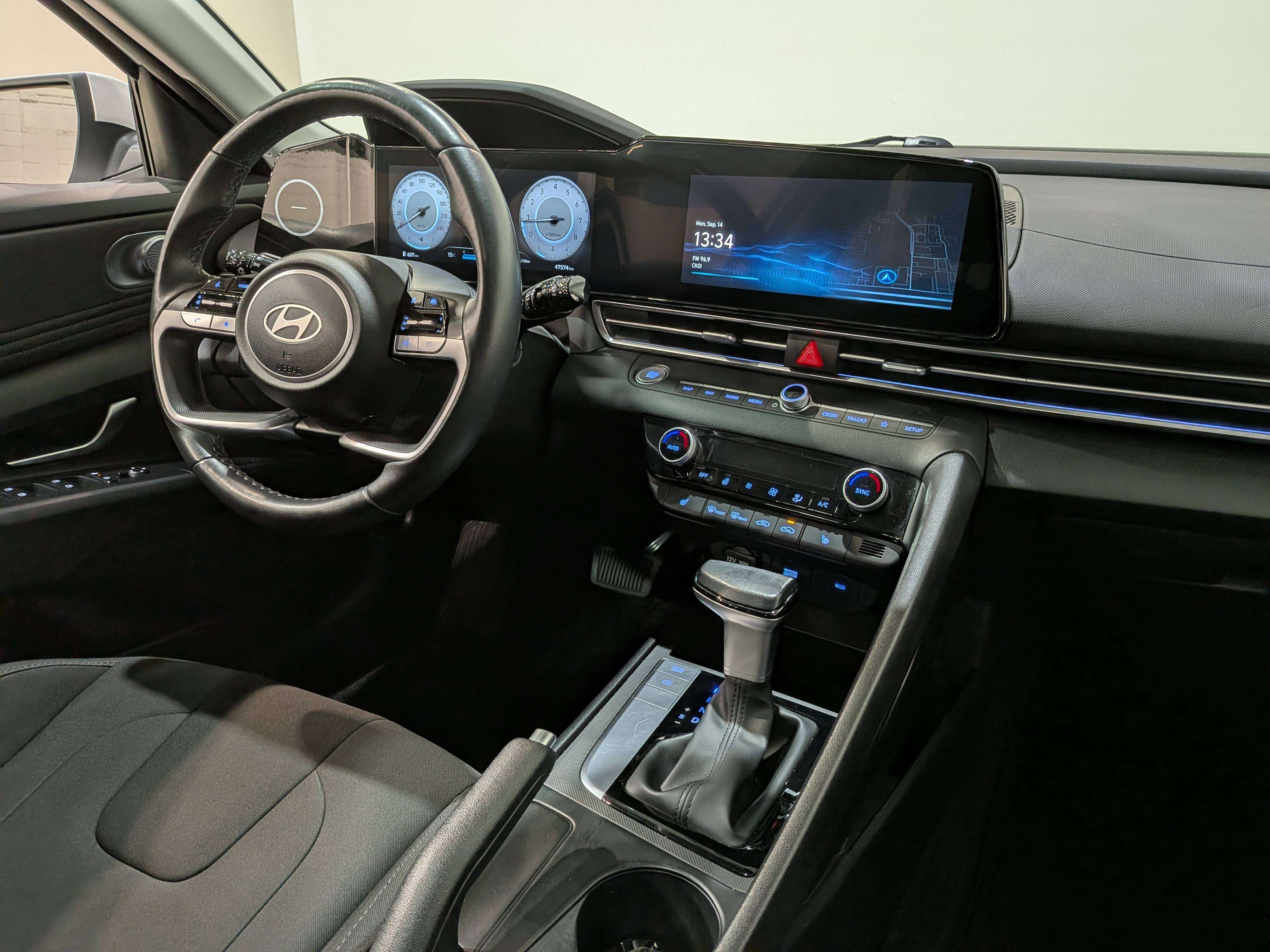 Hyundai Elantra 2025